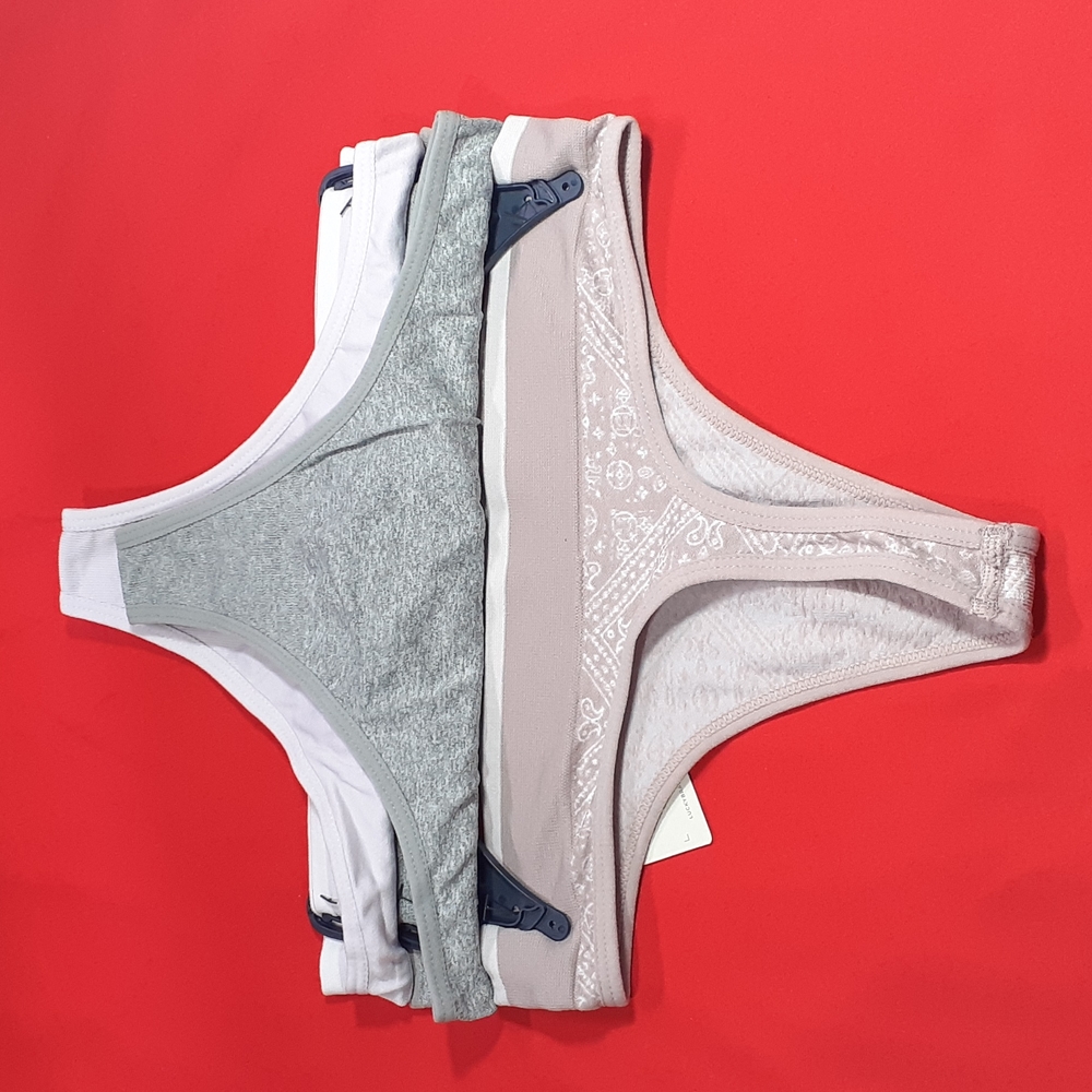 LUCKY BRAND THONG. - Picture 5 of 6
